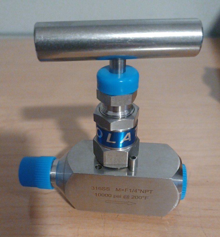 DURA CHOICE VNS02-025 1/4″ SS316 Needle Valve Packed Bonnet MxF NPT 10000 PSI