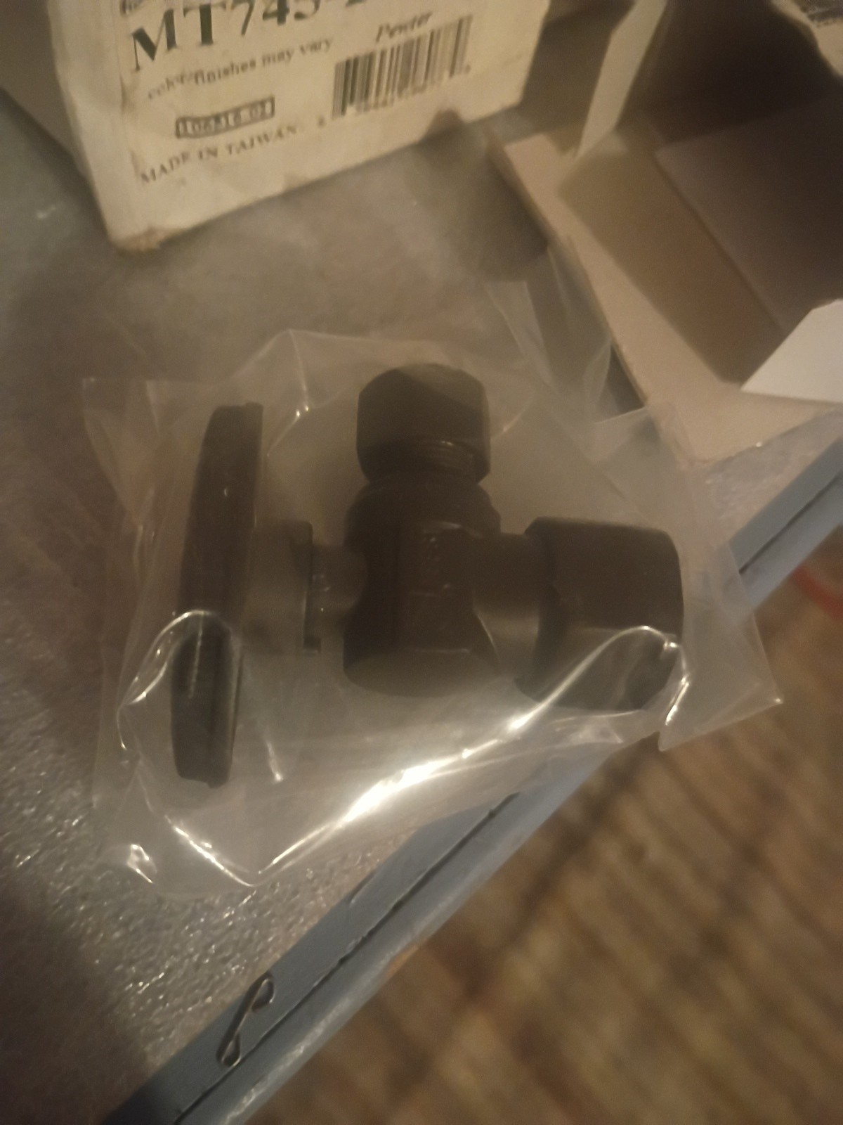 Mountain Plumbing Oval Handle Angle Valve 1/2 IPS Inlet x 3/8 OD Compression