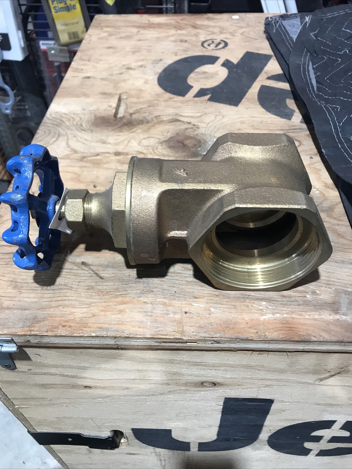Proflo 3″ Low Lead 200# Gate Valve Threaded PFT300M Female NPT