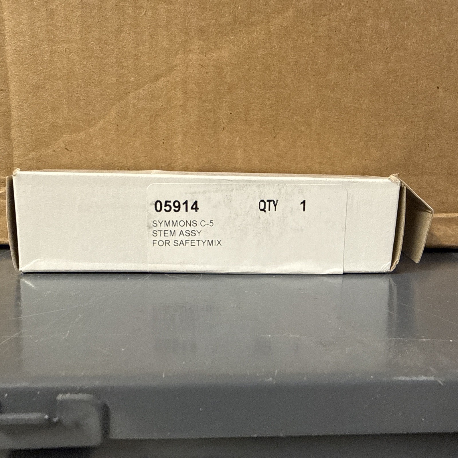 New ORIGINAL Symmons C-5 Spindle w/Gasket Safetymix OEM – New In Box