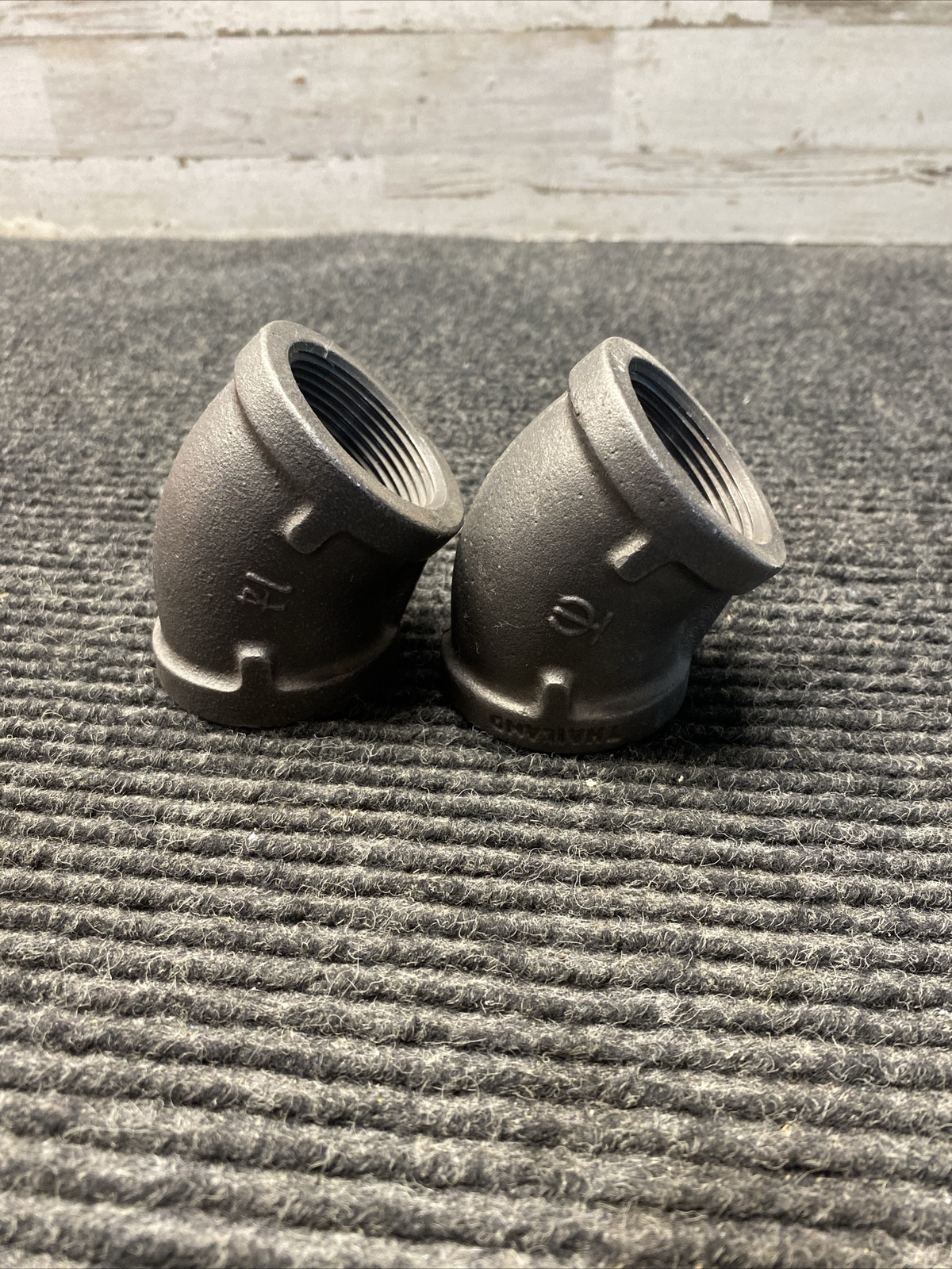 LOT OF 2 NEW 1-1/4″ 45 Degree Elbow Black Malleable Iron Fittings