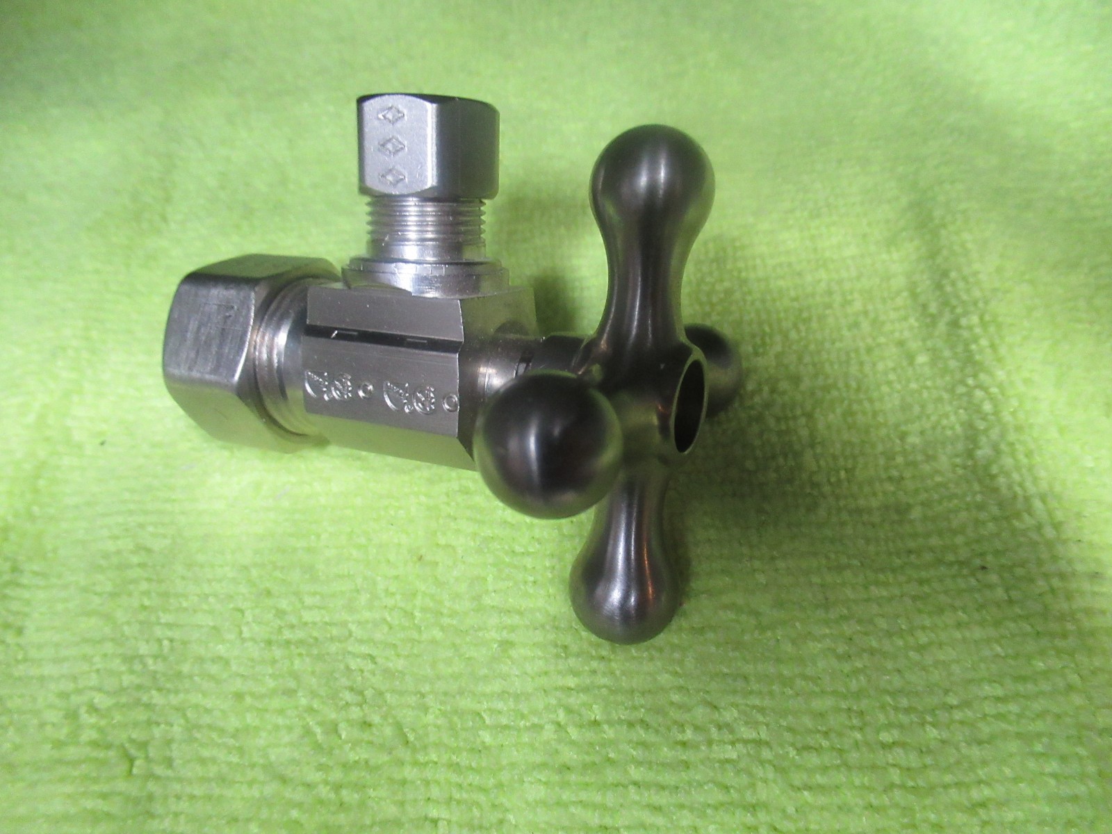 1/4-Turn Cross Handle Angle Stop Shut off Valve, 1/2″ X 3/8″ OD Compression