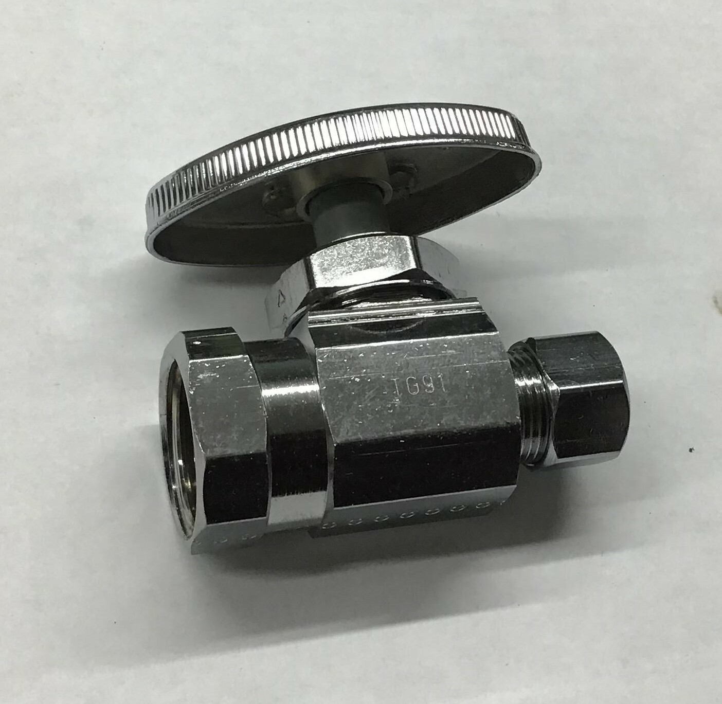 Chrome 1/2″ IPS Inlet x 3/8″ OD Com out Speedy Straight Stop Valve (R12) 