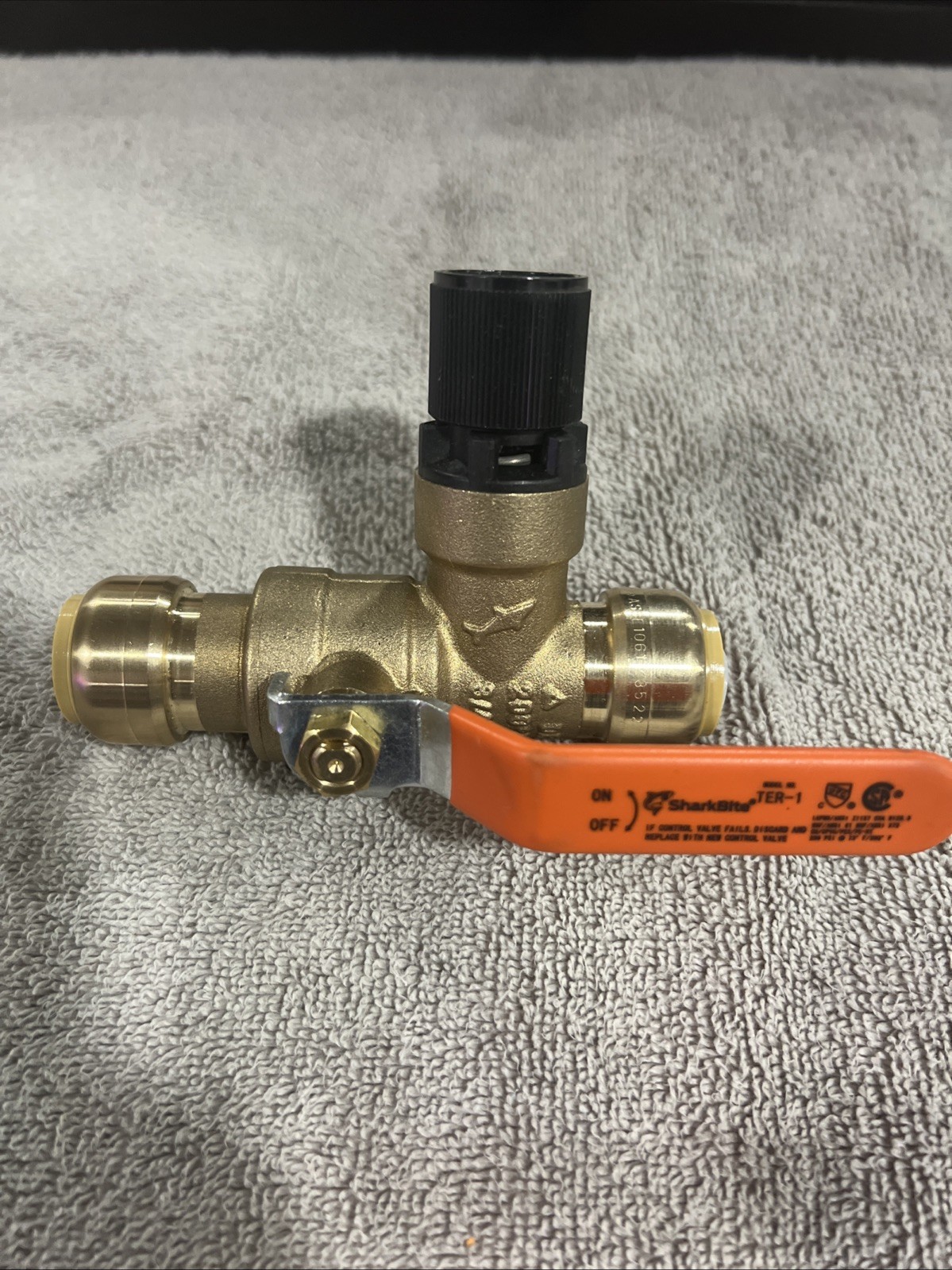 SharkBite 3/4 in. Brass Thermal Expansion Relief Valve