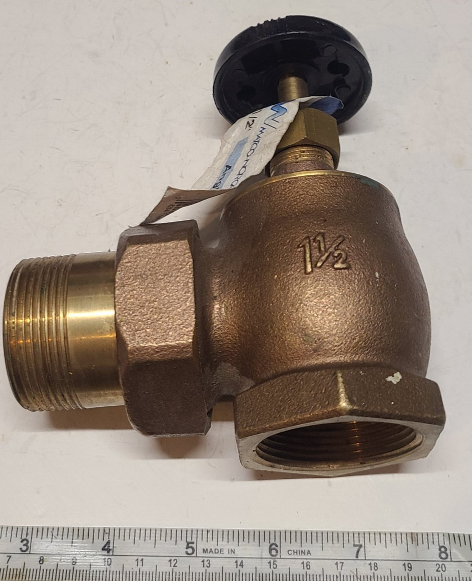 Matco-Norca 1-1/2″ (FIP x Male Union) Steam Angle Radiator Valve, BARVY-1500