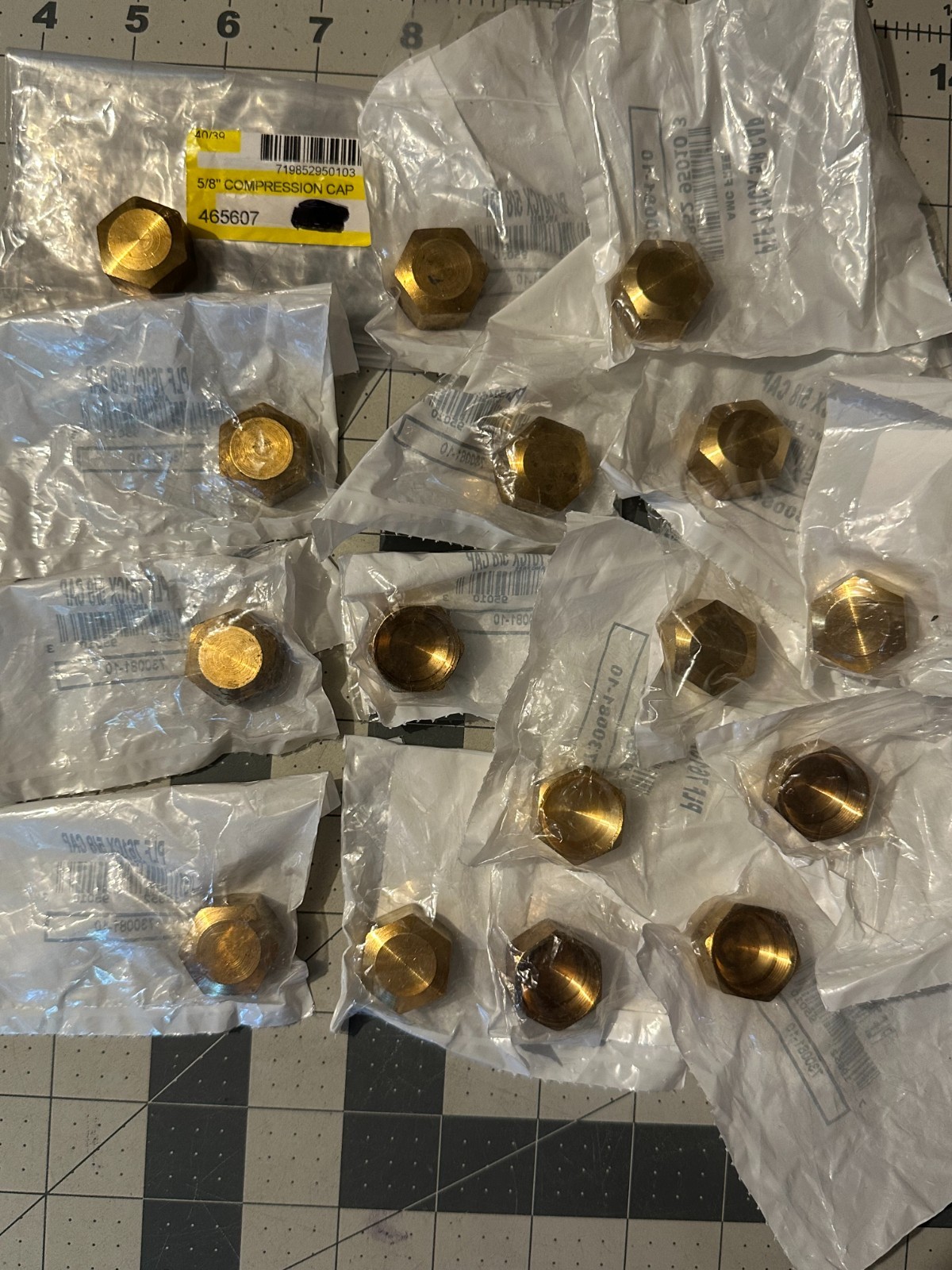 16-PACK LOTAnderson Metals 5/8″ Brass Compression threaded Cap 730081-10