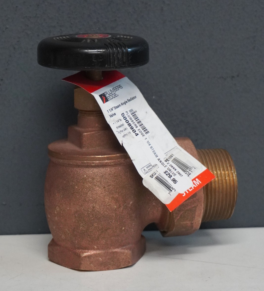 Plumbers edge 1-1/4 in Angle Steam Radiator Valve