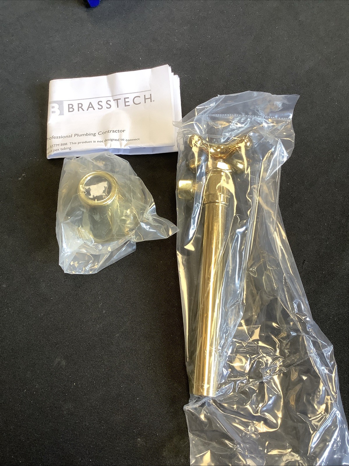 Brasstech 1/2” Angle Valve Kit. Polished Gold. 416X/24 E4