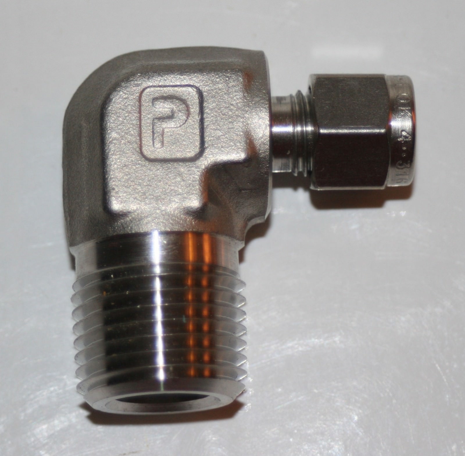 1/4″ OD Tube x 3/8 MNPT SS Elbow Fitting Parker