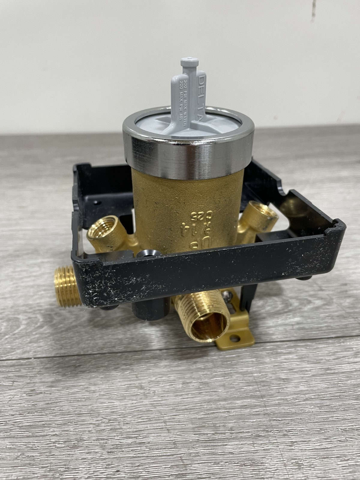 Delta R10000-UNWSHF Universal Mixing Rough-In Valve