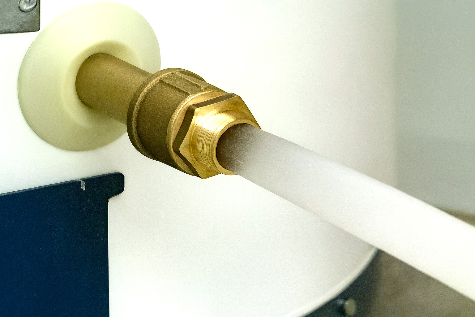 Running out of hot water??? Install Brass Water Heater Sediment Extractor