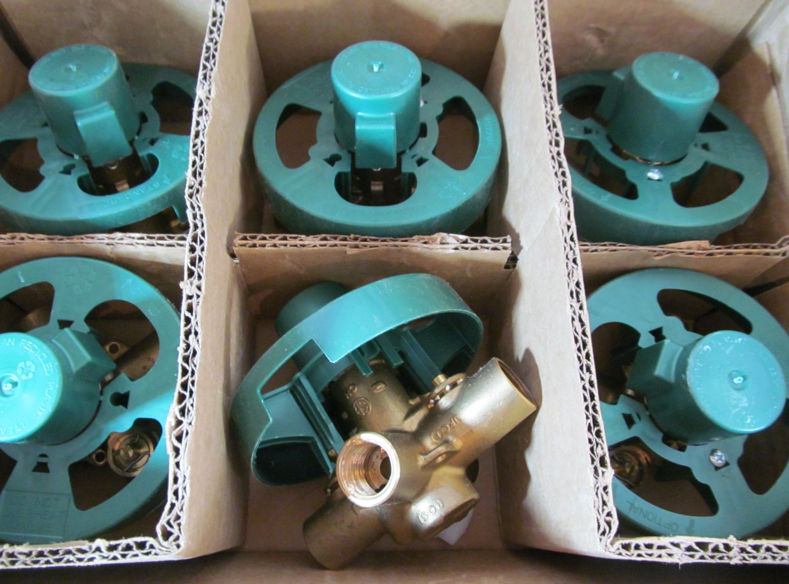 12-PACK MOEN 62390 POSI-TEMP 1H T/S ROUGH-IN VALVES 4-PORT 1/2″ IPS W/STOPS
