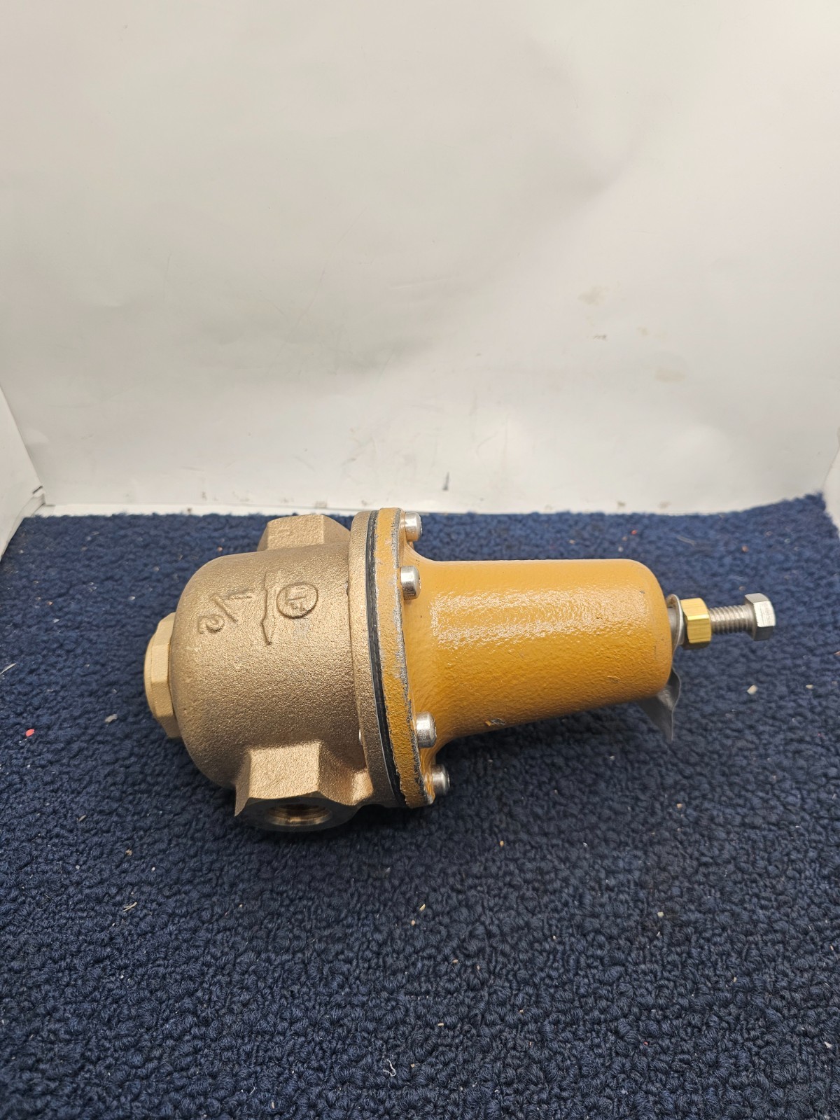 Watts LF223: 1/2″ High Capacity Pressure Regulator Valve 300 PSI Max
