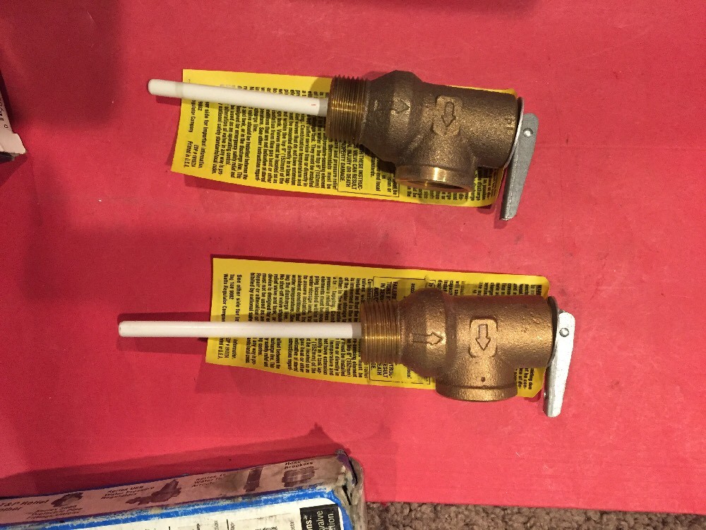ONE WATTS 100XL 2-3″/3-4″ T&P Temperature Pressure Relief Valve 210 deg F NOS