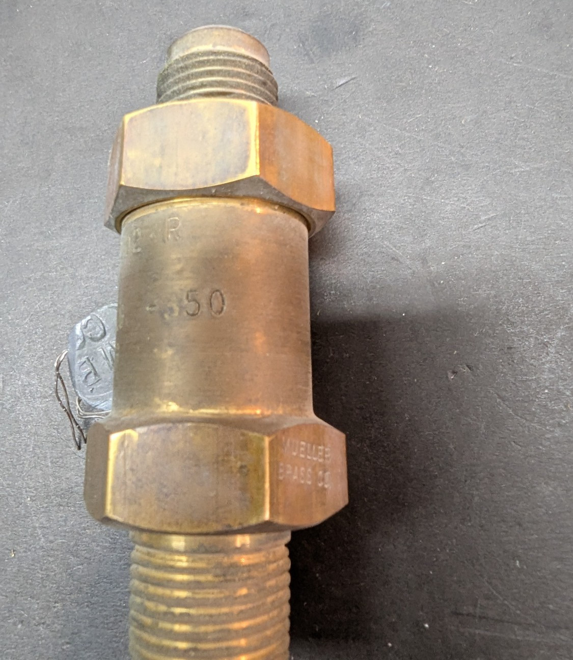 MUELLER Brass Valve Part# A-15502 Diameter 3/8″ Set PSI 350 Cap. LBS 13.3