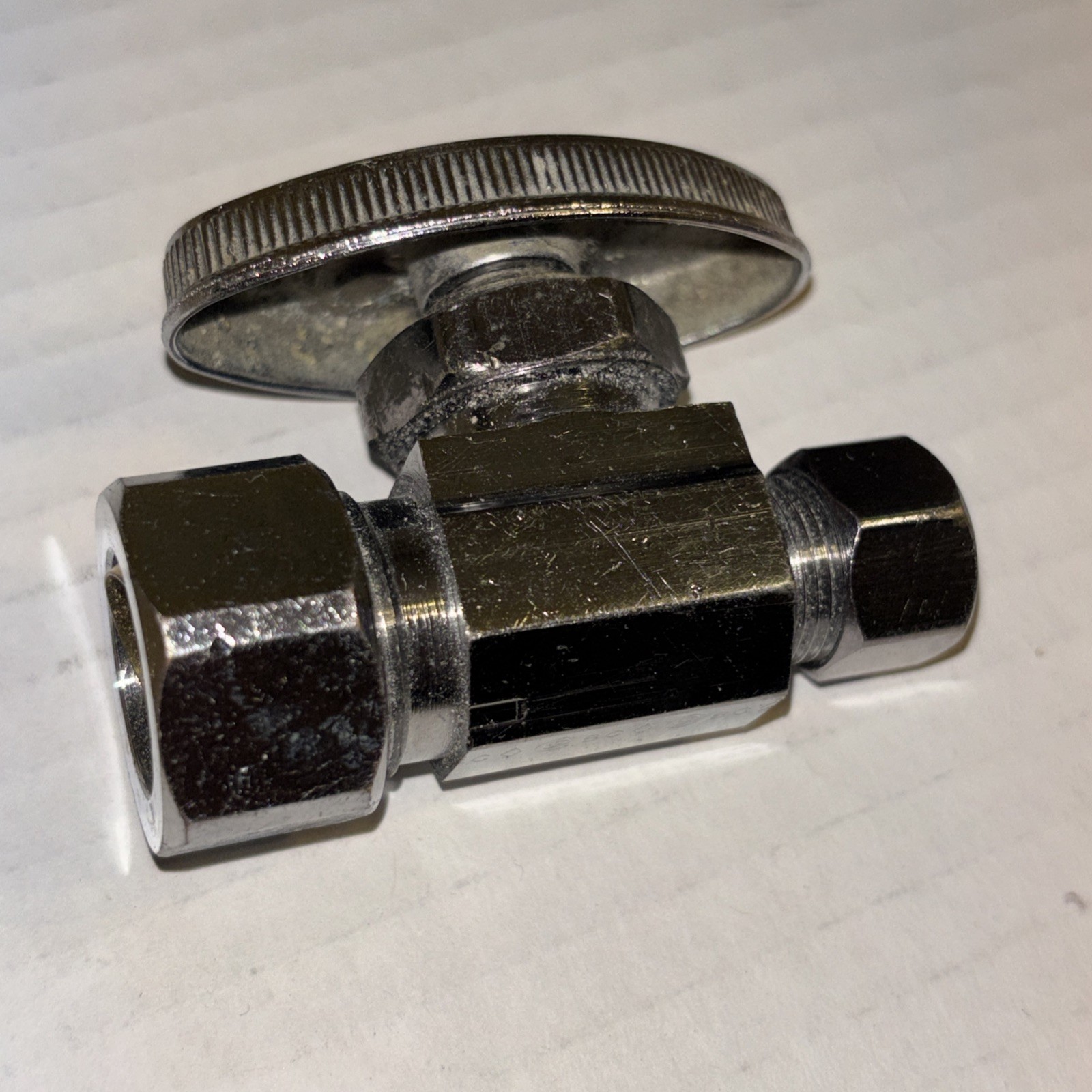 Brass Craft Multi-Turn Straight Valve 1/2″ Nom Comp Inlet x 3/8″ Outlet OCR14C1