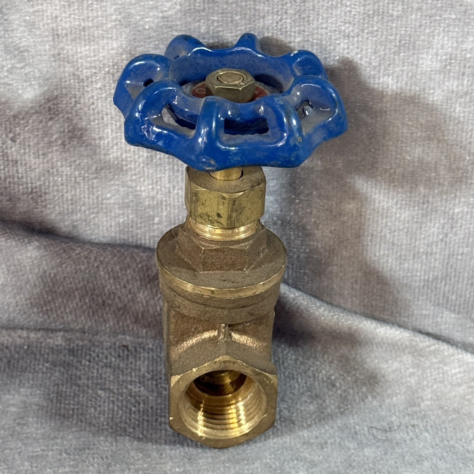 A-1 1/2″ FIP x 1/2″ FIP 200 WOG psi Lead-Free Brass Gate Valve GV