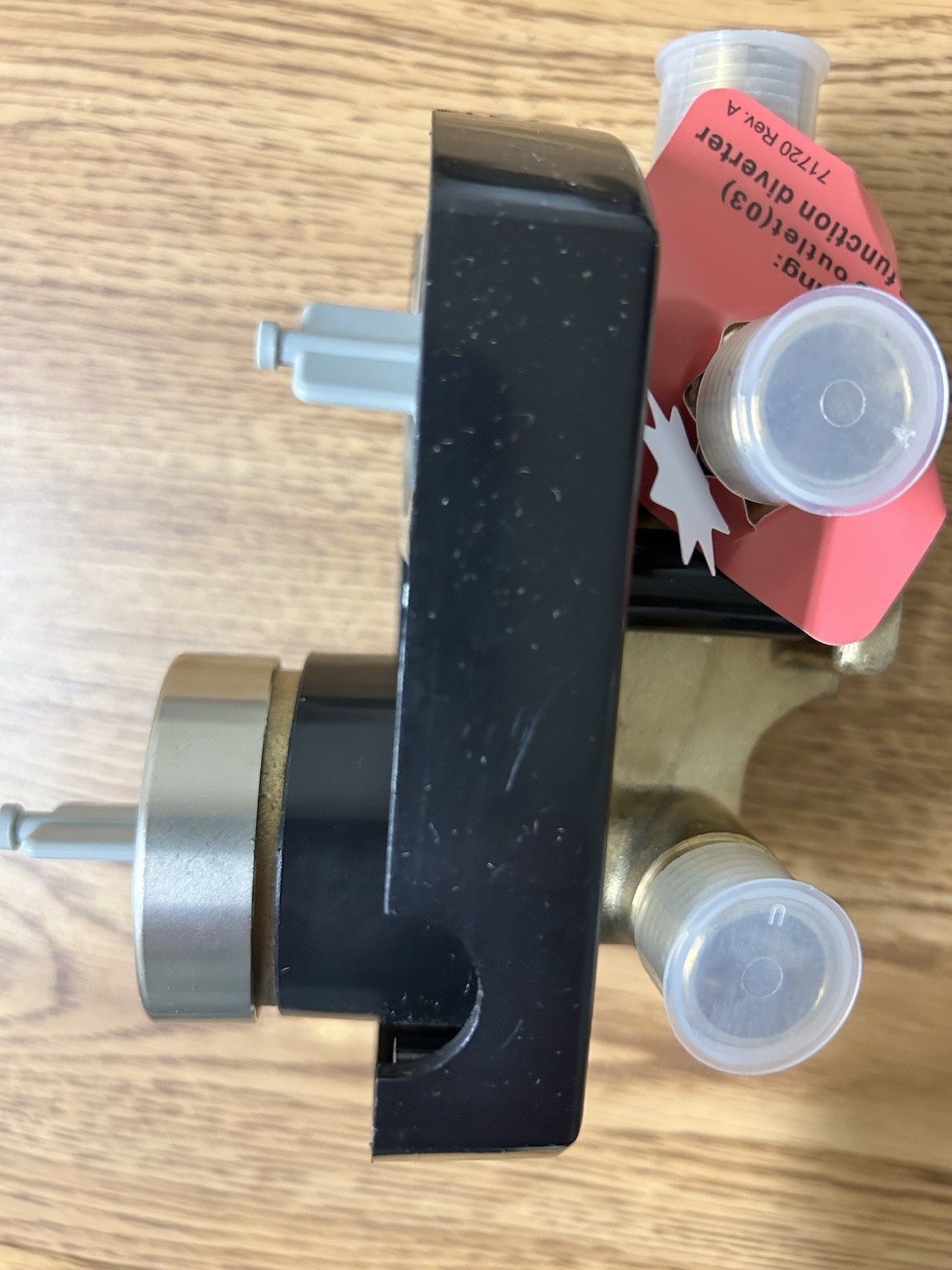 Delta R22000 Shower Diverter Valve Faucet Sealed, New