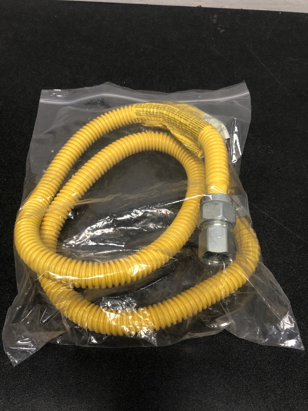 Brasscraft CSSD64TE-36 Gas Connector w/Safety+Plus2 Valve (71,100 BTU)