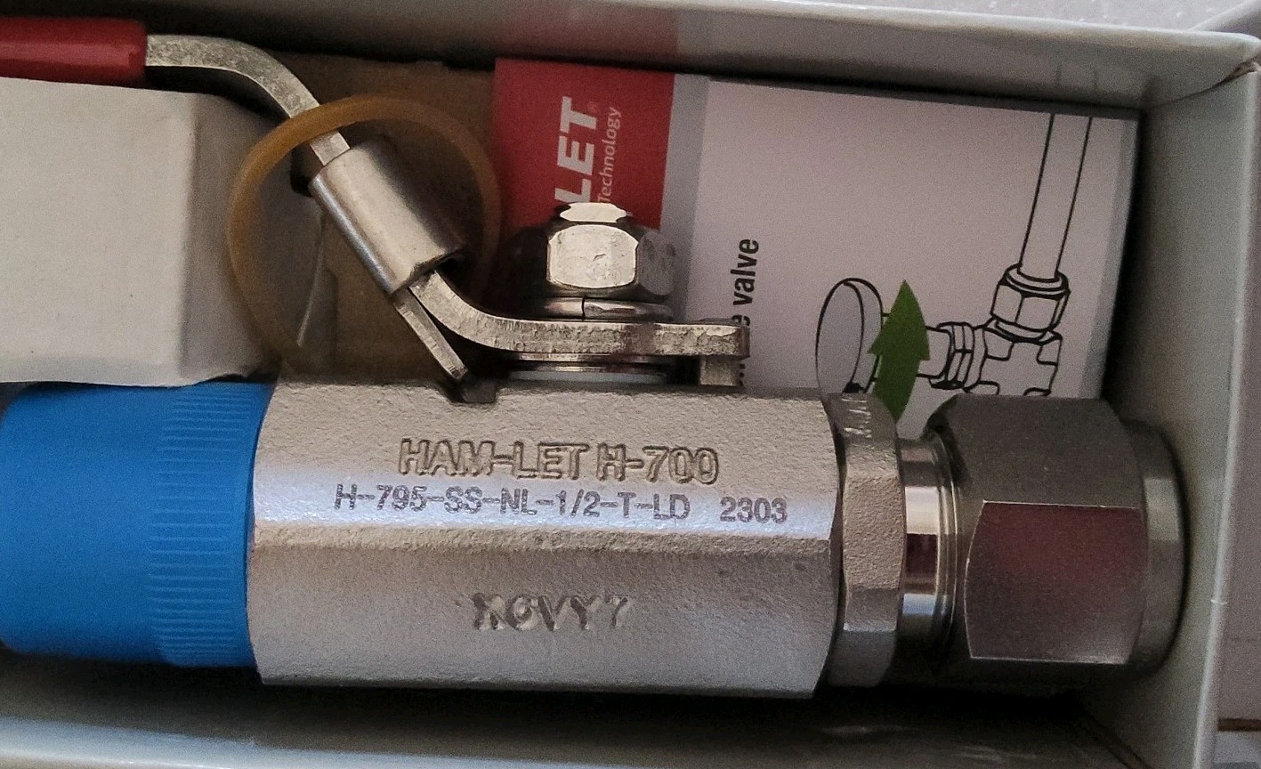HAM-LET H-795-SS-NL-1/2 x 1/2-T-LD Manual 2-Way Ball Valve,NPT,316 SS