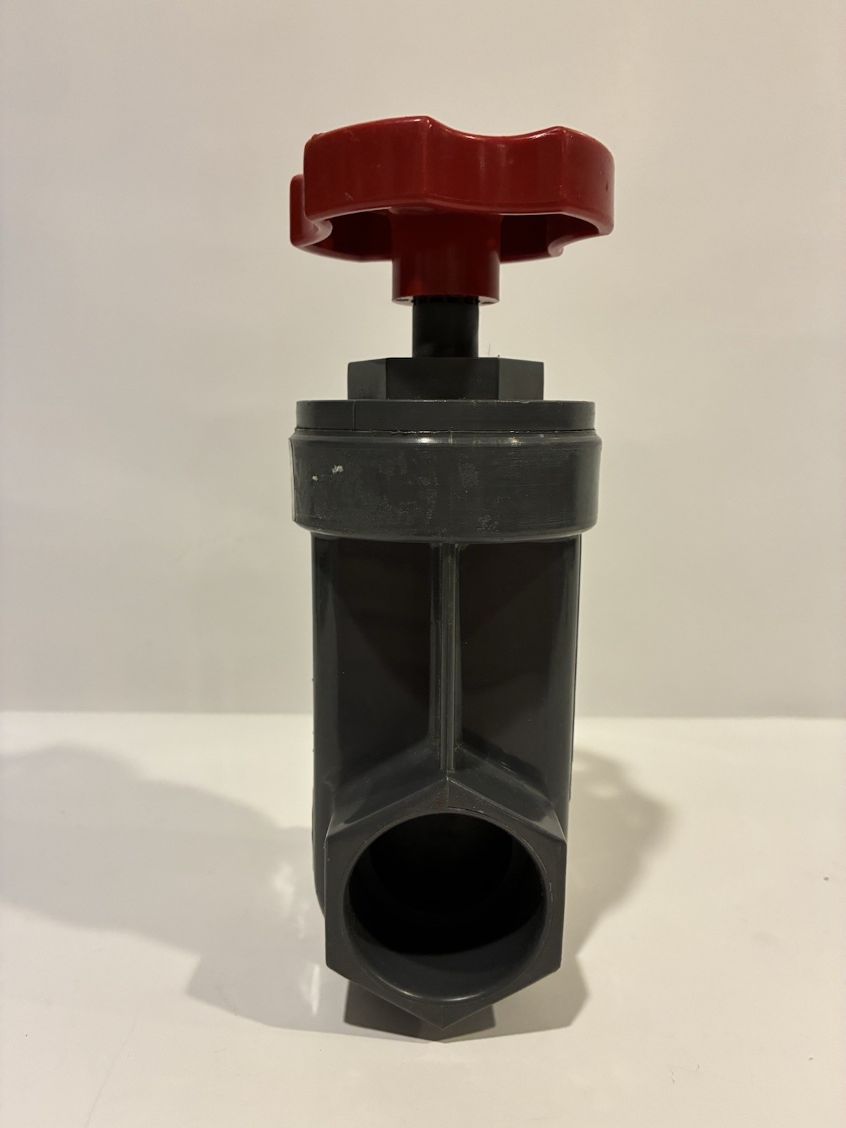 B&K 1-1/4” PVC Gate Valve Model 100-506 Gray Red Handle Sch 80