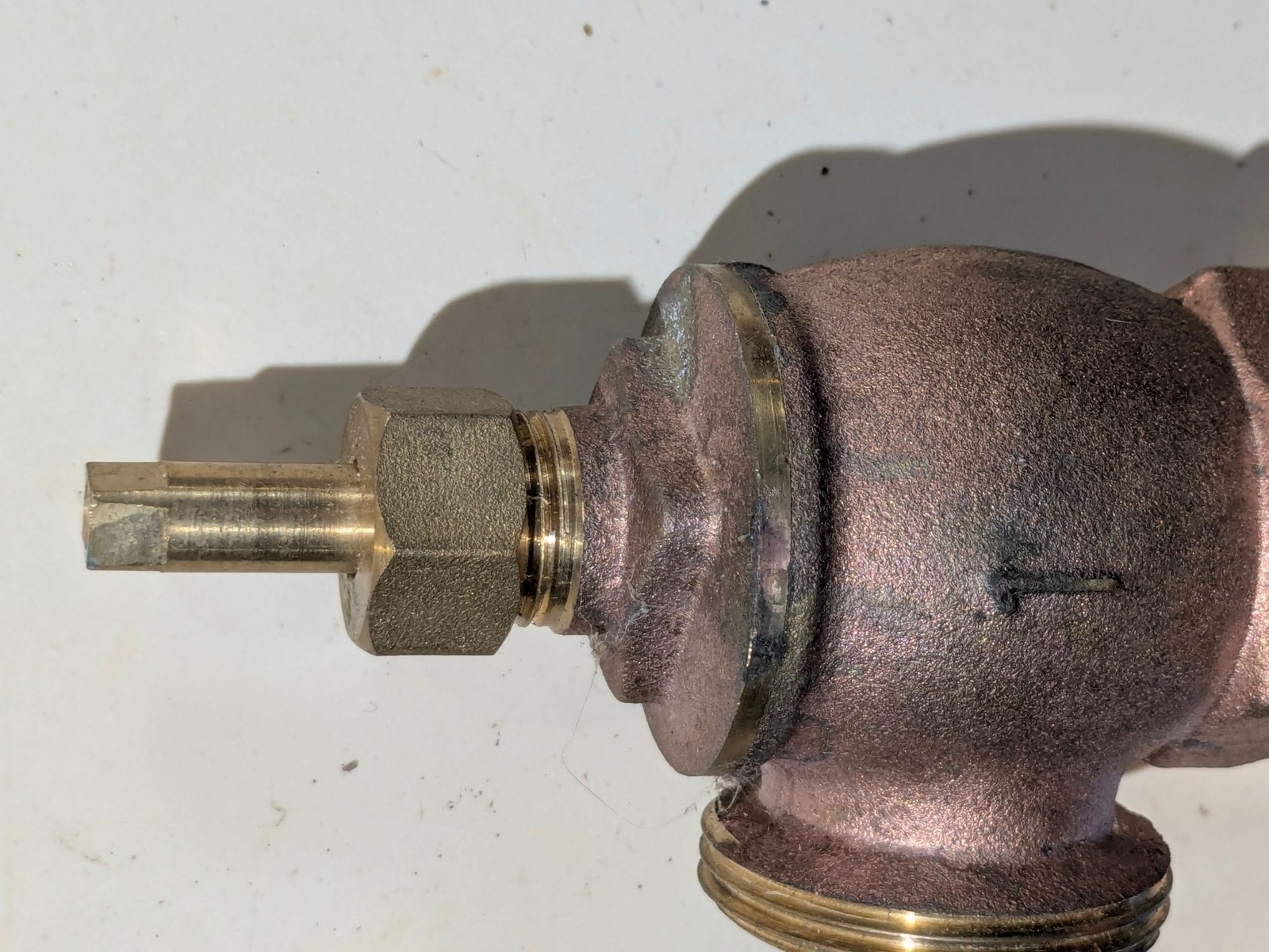 Valve 1 1/2 in Brass Fittings & Internal Threaded Connections 5 Inches L